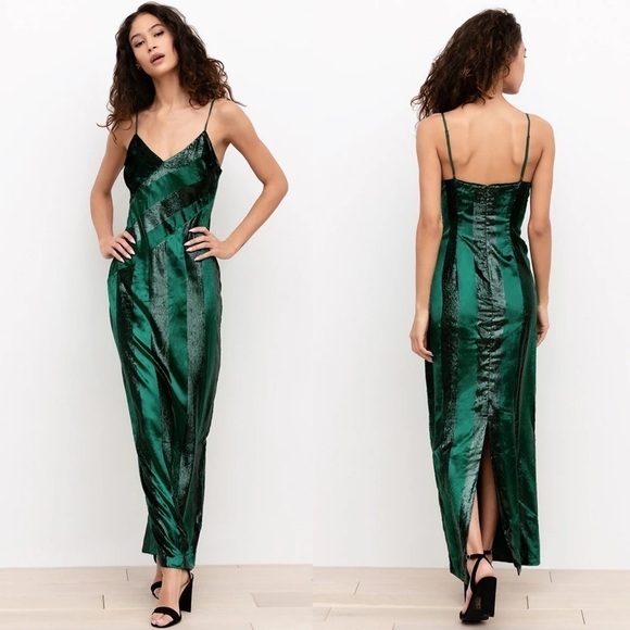 Yumi Kim Dresses & Skirts - Yumi Kim emerald jewel green Amelia dress spaghetti strap midi length